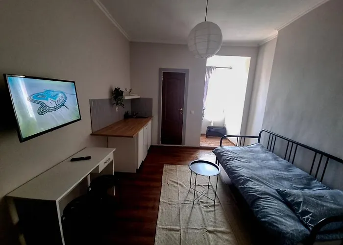 아파트 Welcoming In Center *